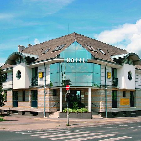 Hotel Kalvaria Gyor Ngoại thất bức ảnh
