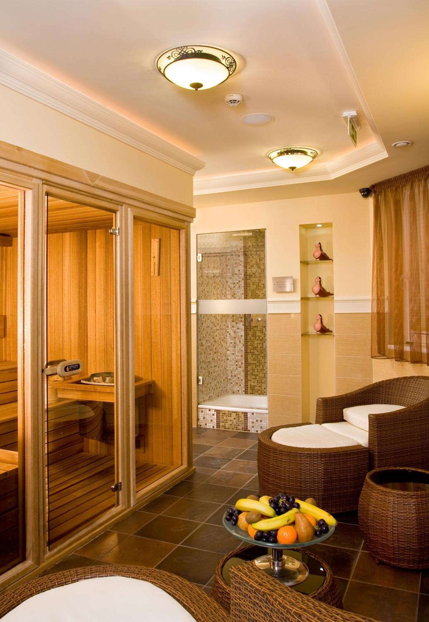 Hotel Kalvaria Gyor Ngoại thất bức ảnh